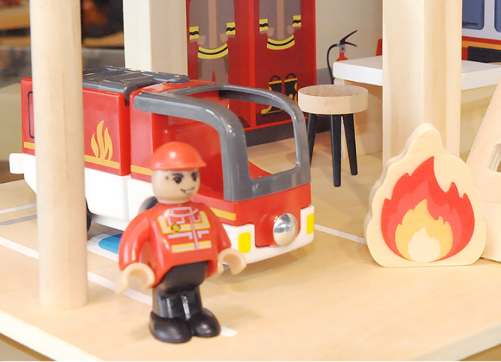 Estación de bomberos de madera