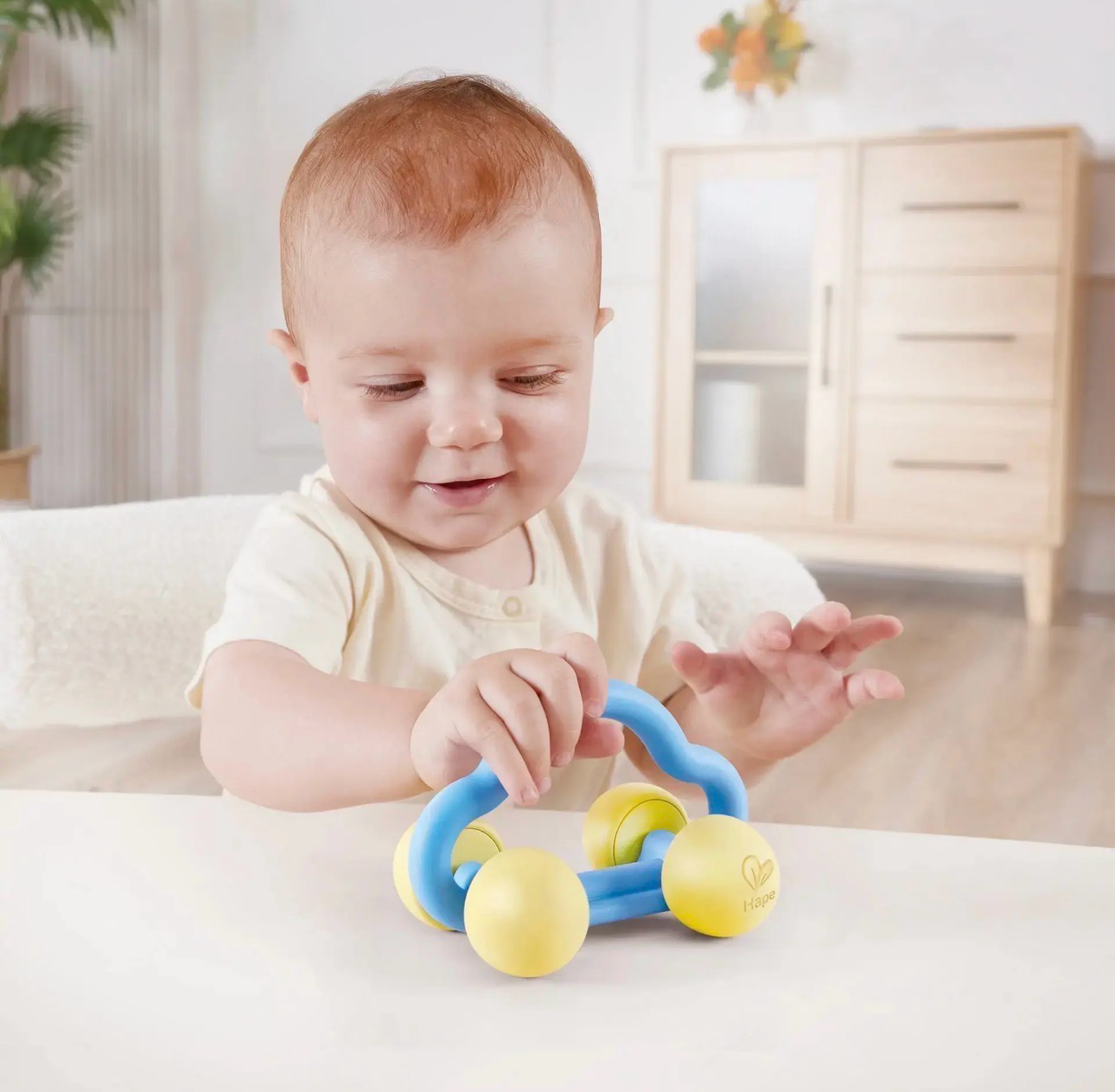 Rattle and roll toy car