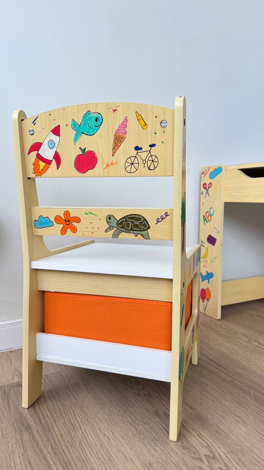 Mesa & Sillas Hand Painted Edition by Espacio Infinito
