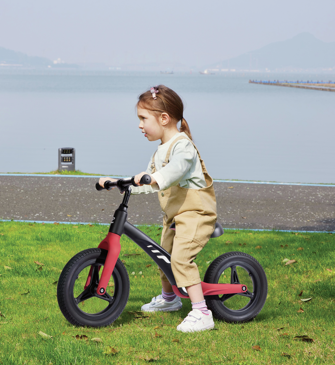 Balance bike / roja
